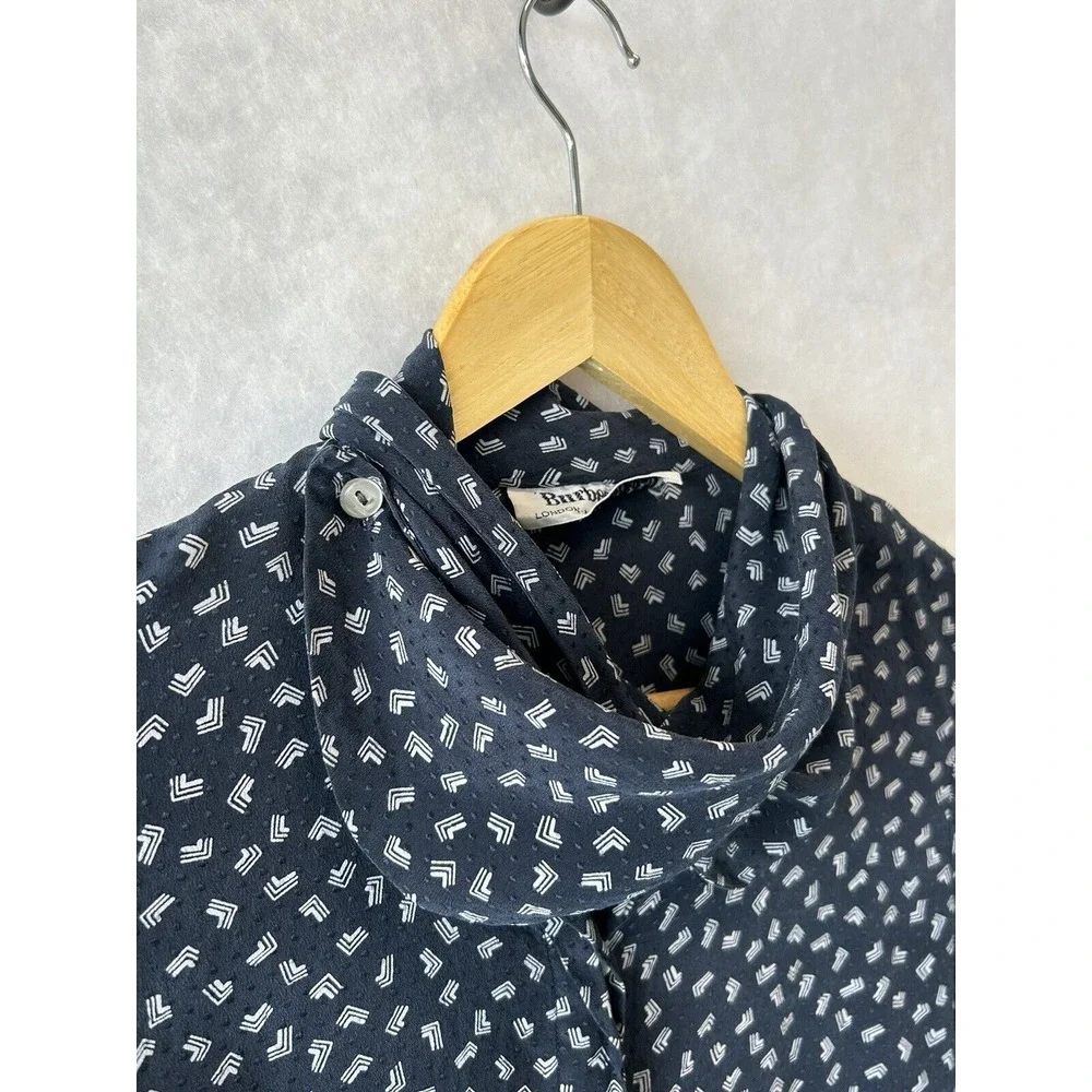 Vintage 80's Burberrys Blue Silk Button Up Blouse Size 6 Lapel Neck Long Sleeve - Picture 5 of 9